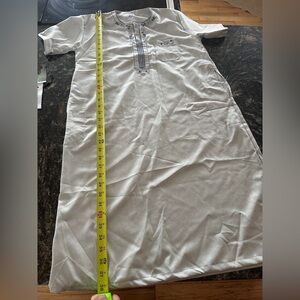 Stylish Gray Top with Blue Detailingجلبيه للأطفال  مقاس ٦ او ٧ سنوات لرمضان